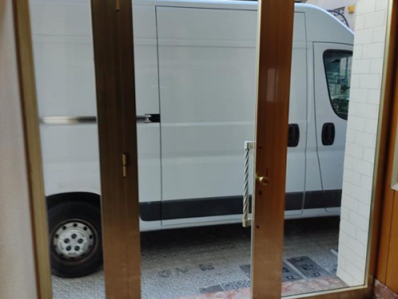 Puerta exterior para comunidades de vecinos – MACC Cristalería