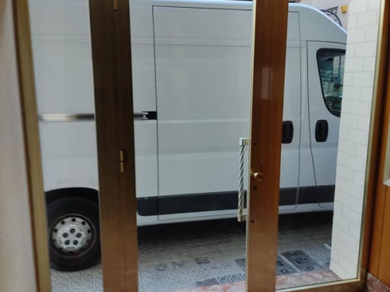 Puerta exterior para comunidades de vecinos – MACC Cristalería